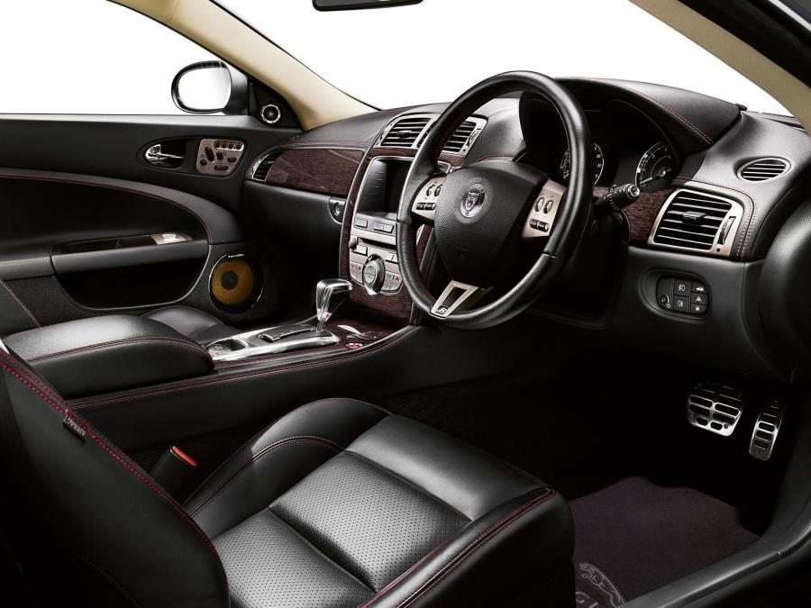  Jaguar XKR Portfolio 2007 года  (фото 43 из 46)
